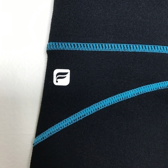 Fabletics Lima Capri Style 393080-47 Black Blue XS - Picture 7 of 8